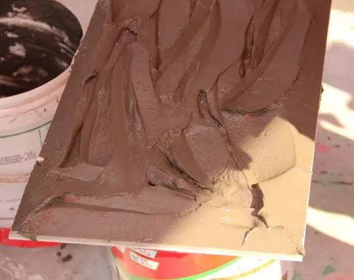 為什么說瓷磚膠企業(yè)比水泥砂漿企業(yè)更受歡迎？